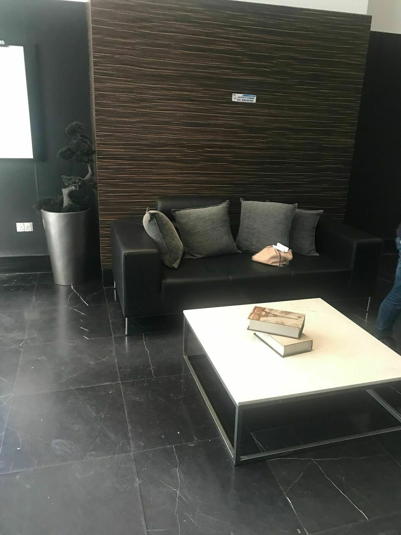 Finikoudes Luxury Apartments ラルナカ エクステリア 写真