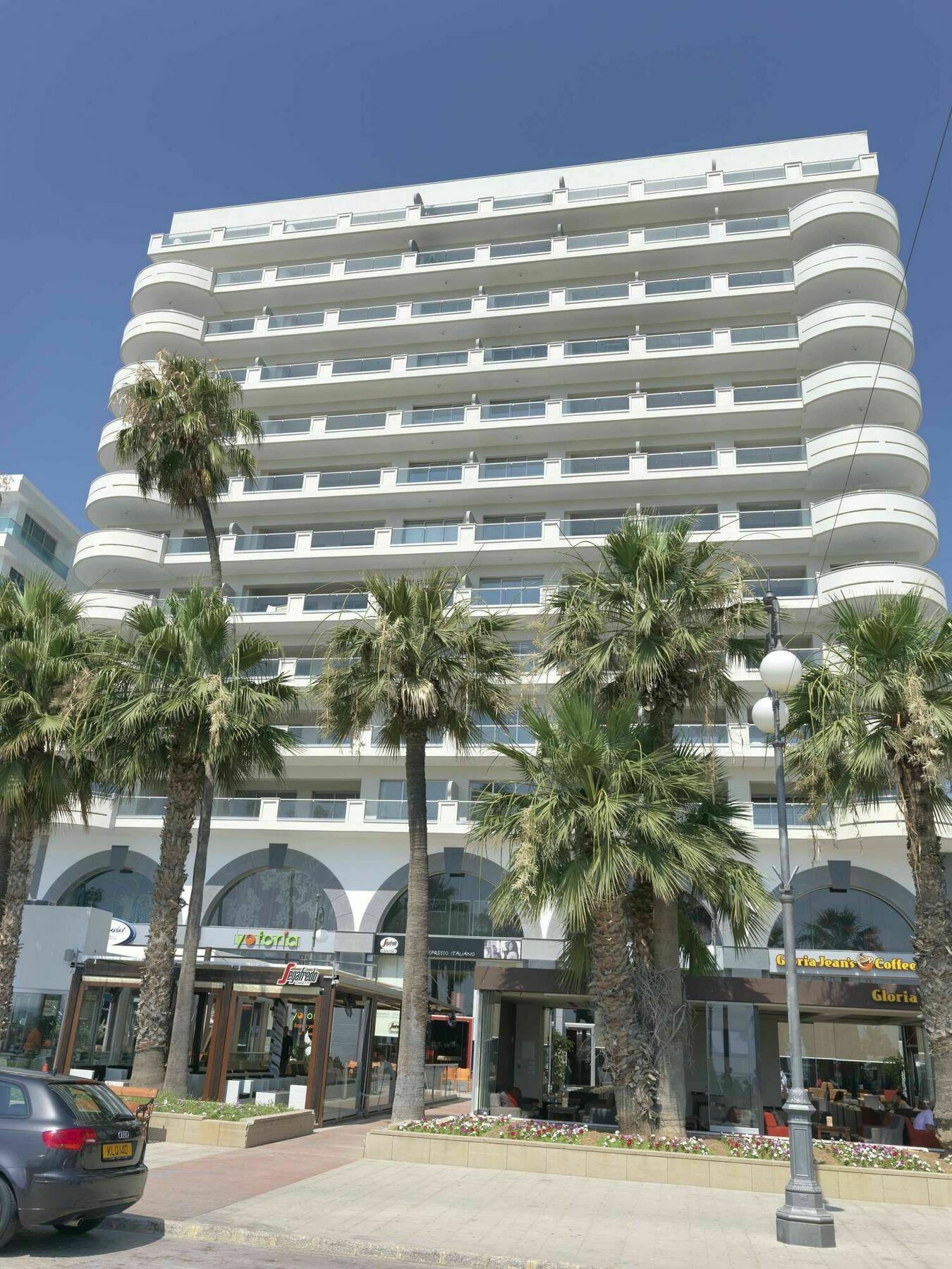 Finikoudes Luxury Apartments ラルナカ エクステリア 写真