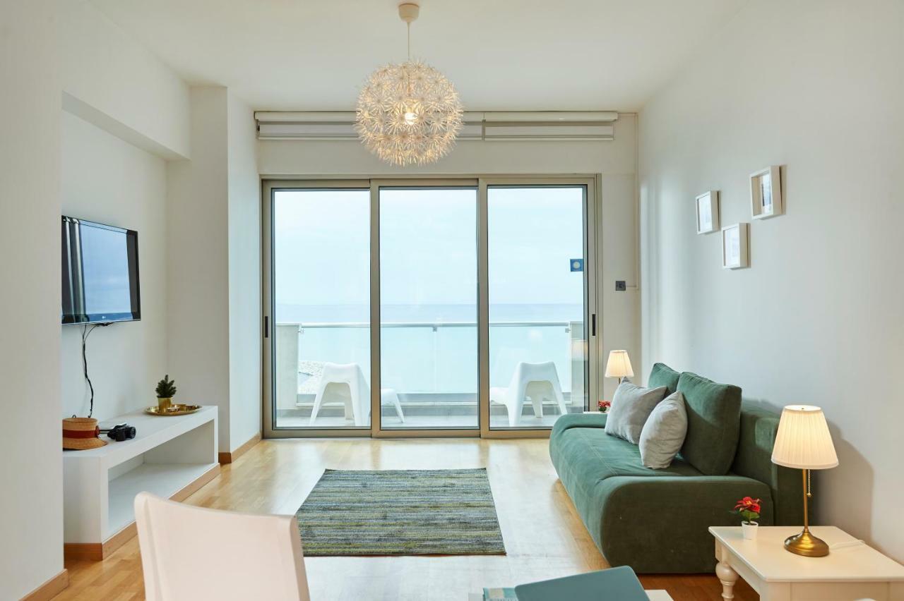 Finikoudes Luxury Apartments ラルナカ エクステリア 写真