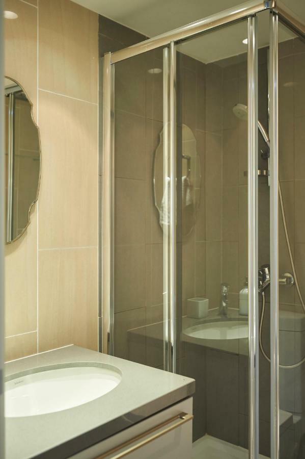 Finikoudes Luxury Apartments ラルナカ エクステリア 写真