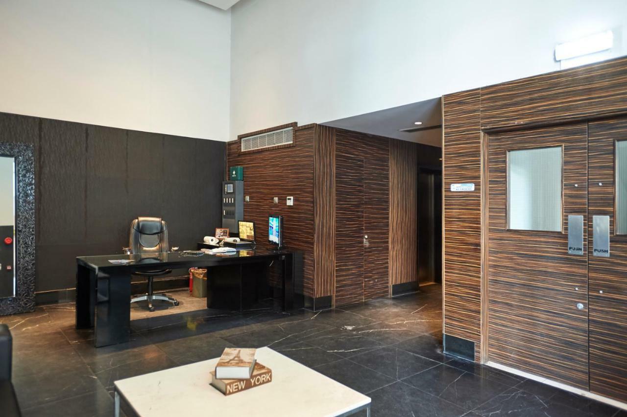 Finikoudes Luxury Apartments ラルナカ エクステリア 写真